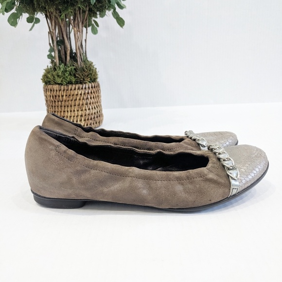 Agl Shoes - AGL Metallic Cap-Toe Flats size 6.5